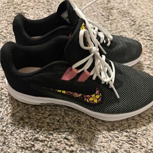 Nike Women's Black and Pink Floral Sneakers